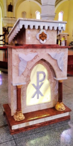 Altar de Mármore Travertino, Magma e Branco Nacional da Distribuidora Alicante.